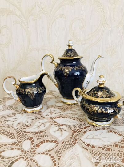 Чайник сахарница и молочник идеальном состояние