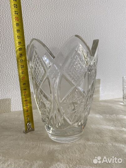 Ваза из толстого стекла
