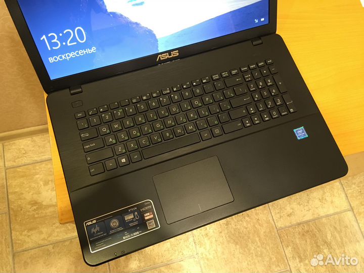 Игровой Большой ноутбук 17.3 дюйма Asus