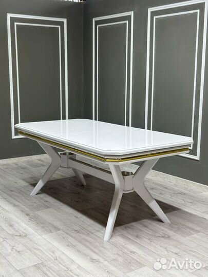 Столы и стулья