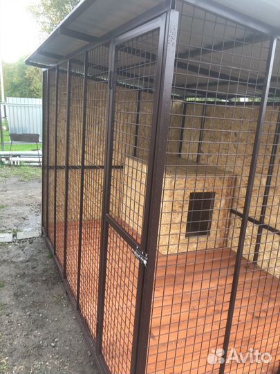 Вольер для собак с утепленной будкой