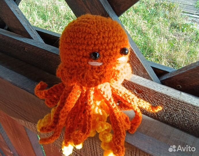 Вязанные игрушки ручной работы - осьминожки