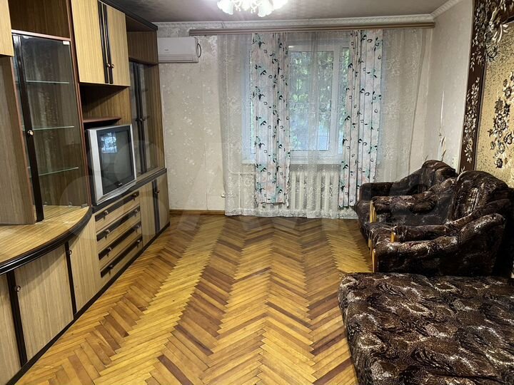 2-к. квартира, 56 м², 1/5 эт.