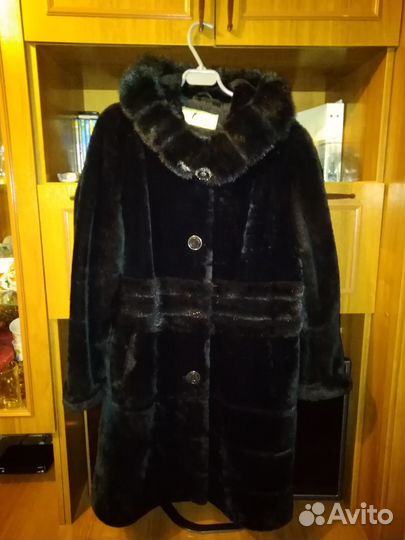 Шуба мутоновая с капюшоном 50, 52