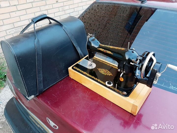 Швейная машинка подольск 2м Новая ручная машинка