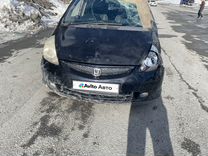 Honda Fit 1.3 CVT, 2005, битый, 240 000 км, с пробегом, цена 130 000 руб.