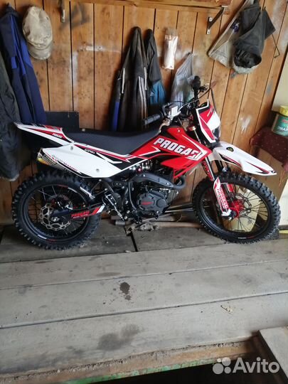 Обменяю мотоцикл прогаси мах 150