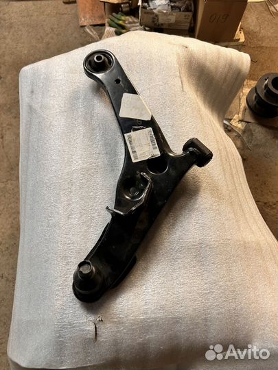 54501-41U00 Nissan Рычаг передний нижний левый