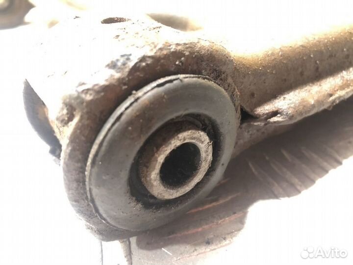 Рычаг передний левый нижний Opel Astra H