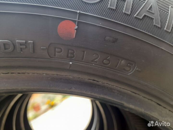 Yokohama E70E 215/60 R16