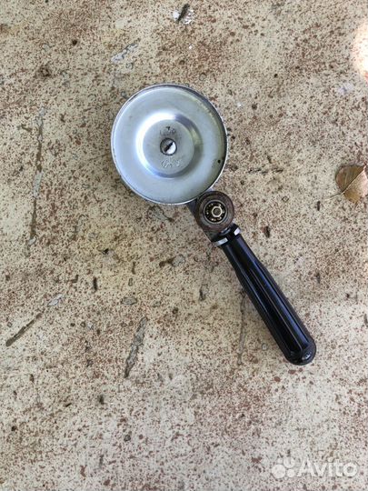 Закаточная машинка для жестяных банок