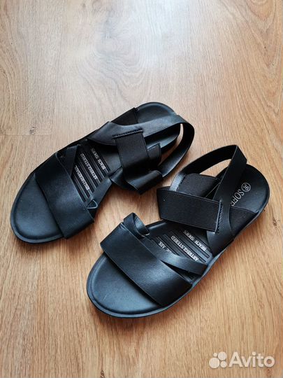 Босоножки женские