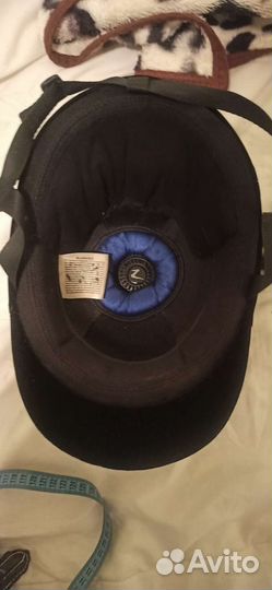 Каска, шлем для занятий конным спортом