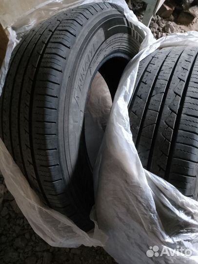 Annaite 101 215/70 R16 204ZR