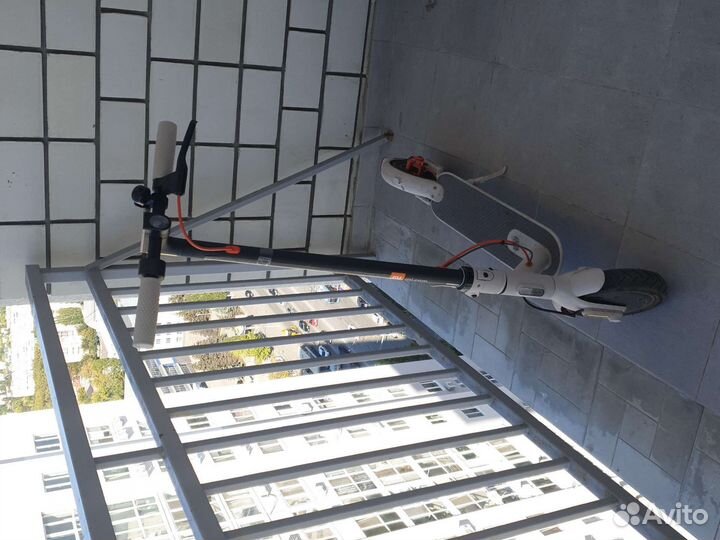 Электросамокат Xiaomi Mi Electric Scooter 3