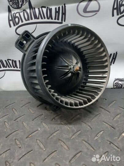 Моторчик печки Kia Rio седан G4FC 2012