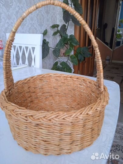 Корзина плетеная
