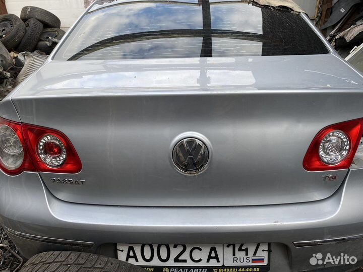 Задний левый внутренний фонарь passat b6