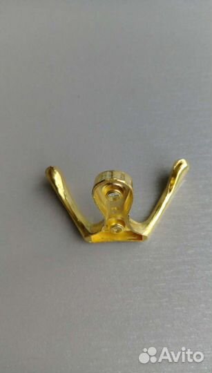 Крючки-вешалки