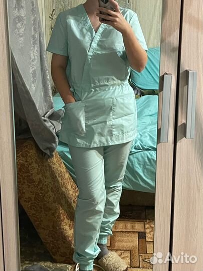 Медицинский костюм женский 42