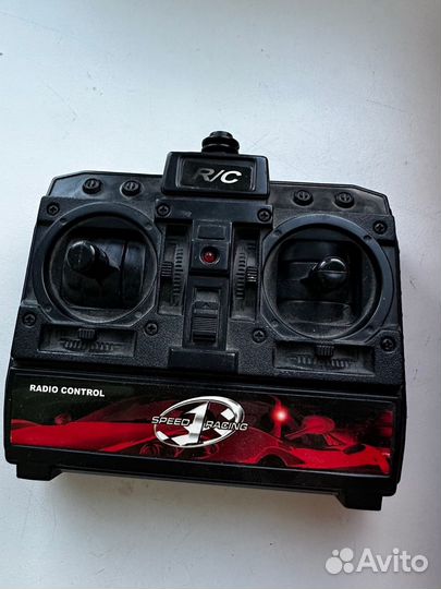 Машинка на пульте управления