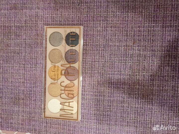 Тени для век