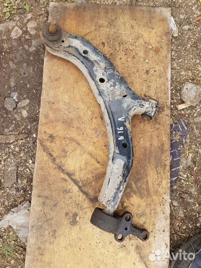 Рычаг передний левый Nissan Almera N16