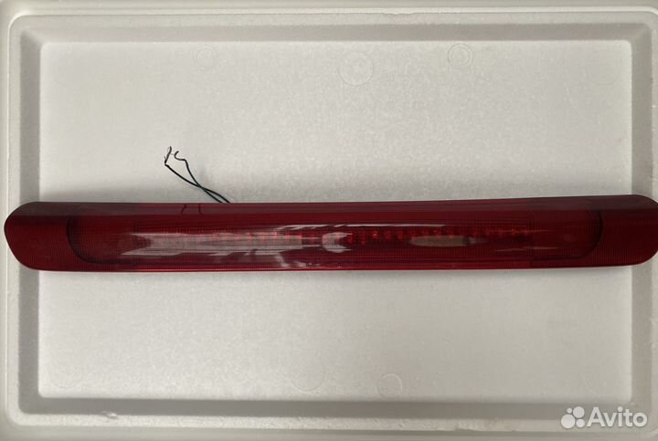 Стоп сигнал Toyota LC100 Lexus LX470