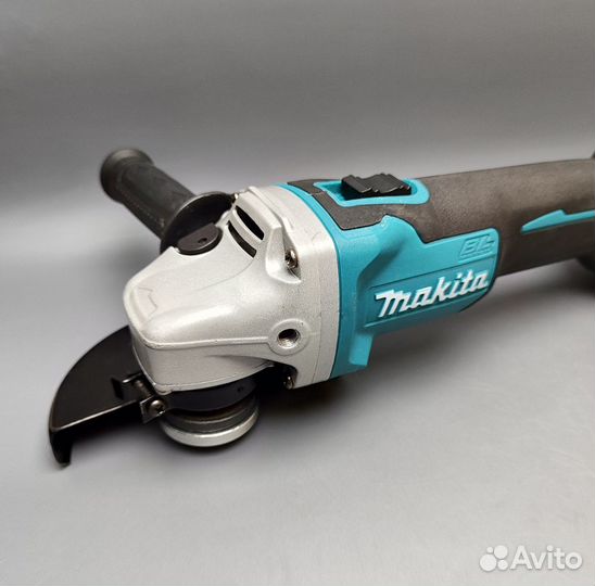 Аккумуляторная болгарка makita