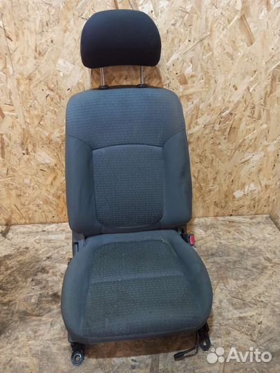 Сиденье правое с подогревом Nissan Almera Classic