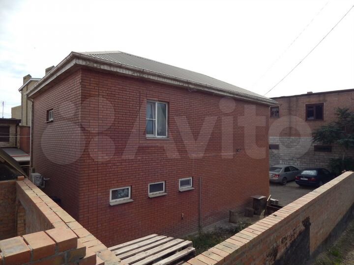 Дом 140 м² на участке 1 сот.