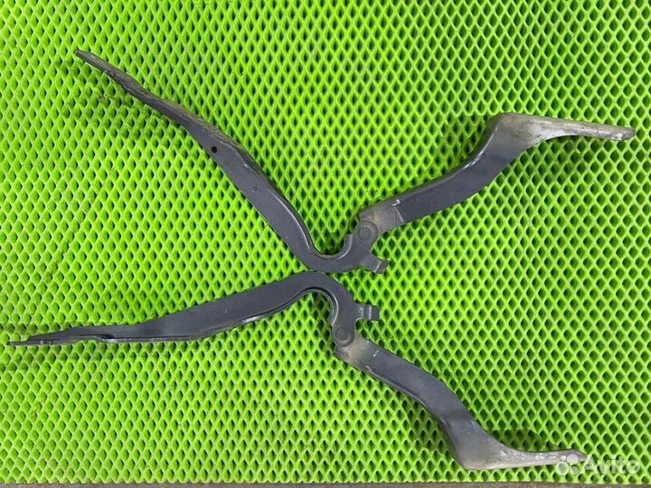 Петля капота правая левая Peugeot 308 1.6 2010