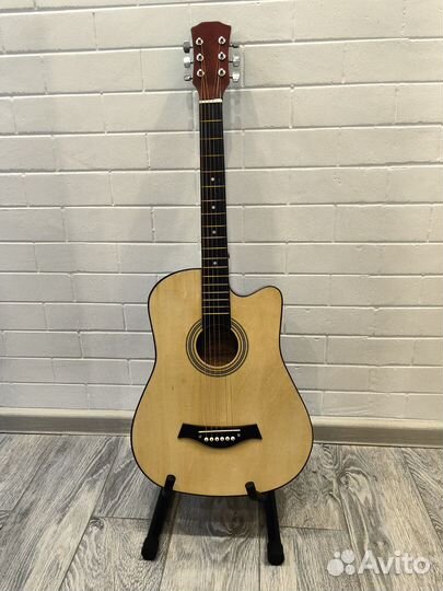Акустическая гитара