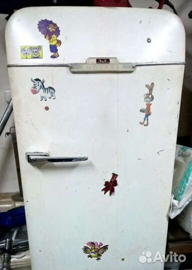 Холодильник ЗИЛ Москва, в рабочем состоянии, ретро