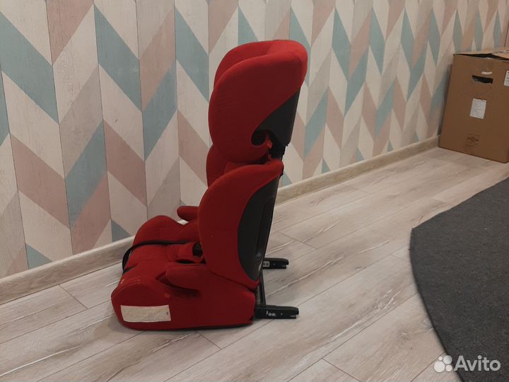 Автомобильное детское кресло от 9 до 36 кг