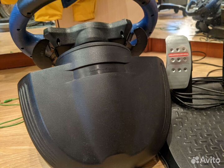 Игровой руль t150