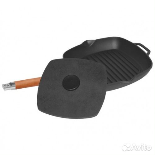 Чугунная сковорода-гриль размером 26х26см