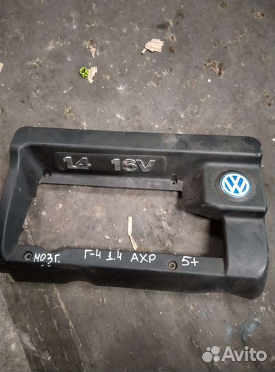 Декоративная крышка двигателя гольф-4. 1,4