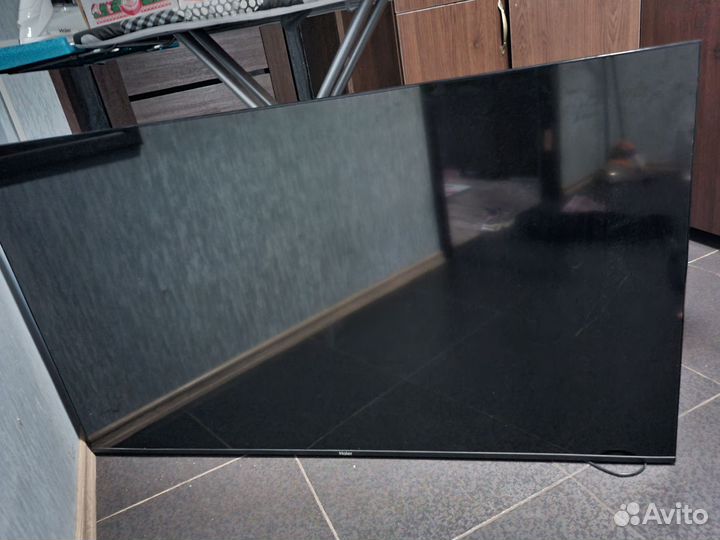 Телевизор SMART tv android на запчасти