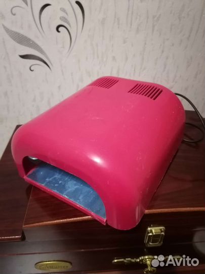 Лампа для ногтей