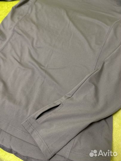 Лонгслив спортивный