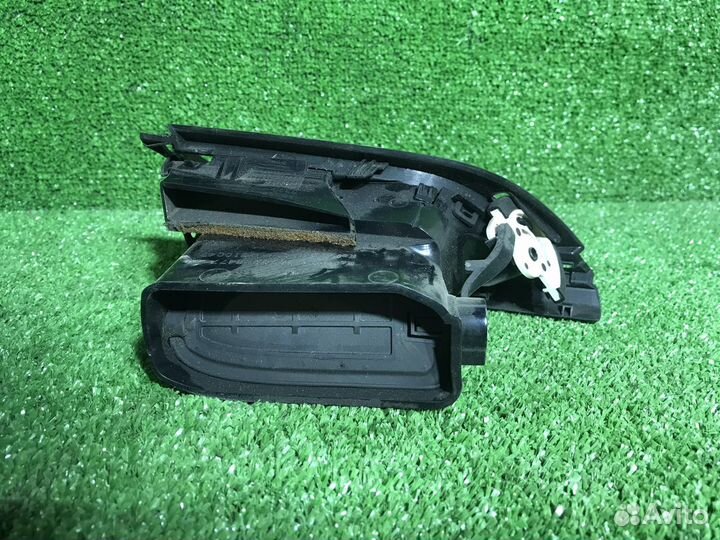 Дефлектор торпедо peugeot 207