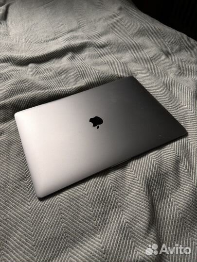 Apple MacBook Pro 15 2017 i7 16 500