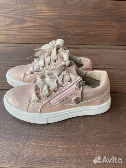 Полуботинки для девочки 26 размер