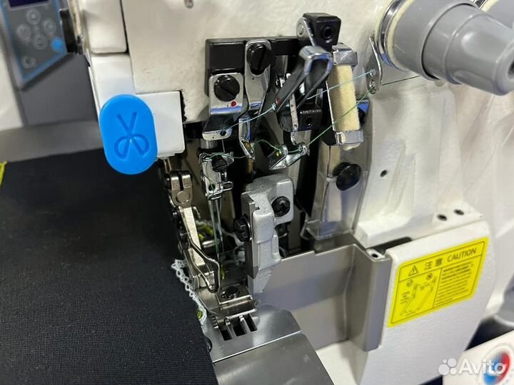 Оверлок пятинитка с обрезкой Jack C2-5-03/333