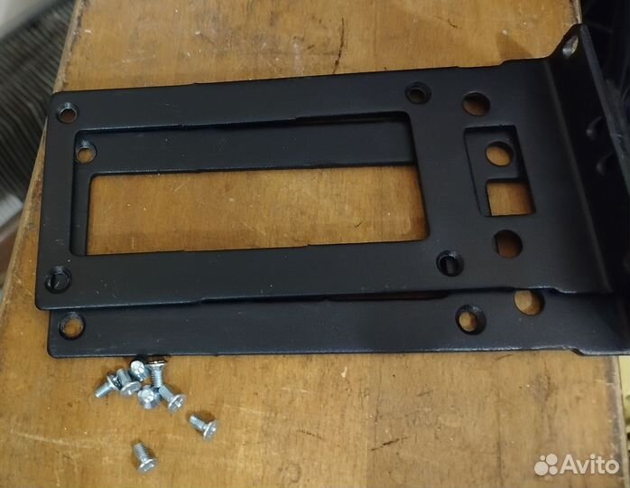 Крепления уши APC 870-1098-001