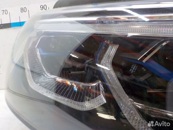 Фара правая BMW 8 2018