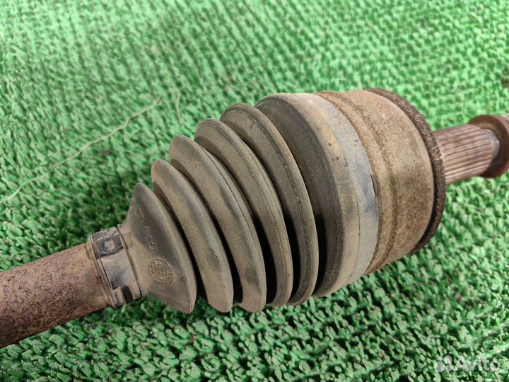 Привода передние 2шт. пара Chevrolet Tahoe GMT400