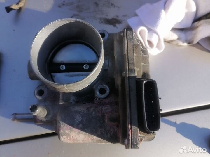 Дроссельная заслонка Toyota Corolla E150 2006-2013