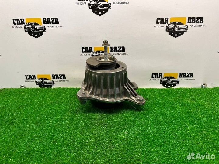 Опора двигателя правая R Mercedes-Benz C-class